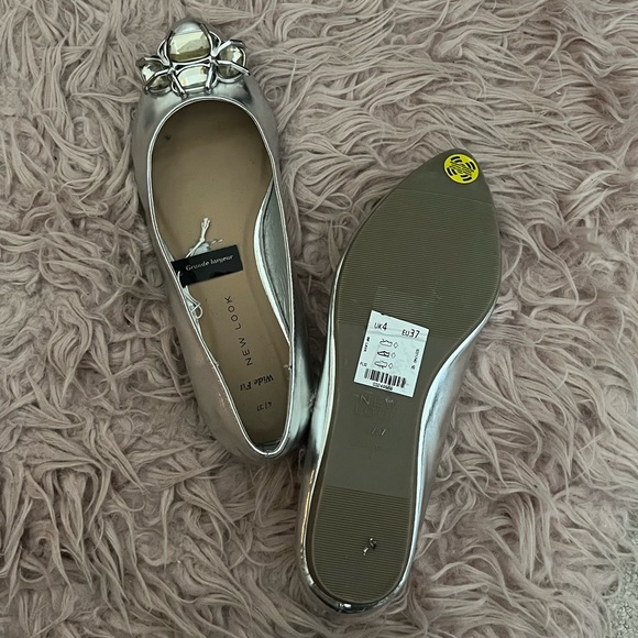 silver pointed toe ballerina flat shoes - Picture 6 of 7